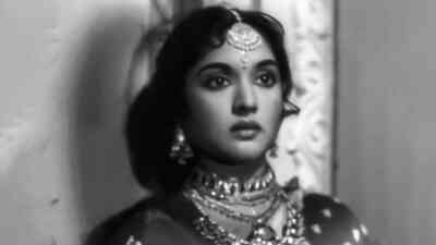 Aaj Kyon Humse Parda Hai