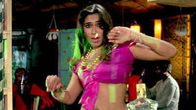 Aankhon Mein Bhar Le