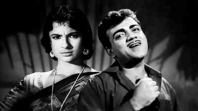 Aao Twist Kare Jaag Utha Mausam