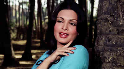 Ab Rahoge Tum Apne Hi Bas Mein