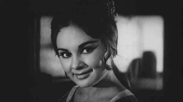 Bahaane Kyon Karti Ho Humpe Tum