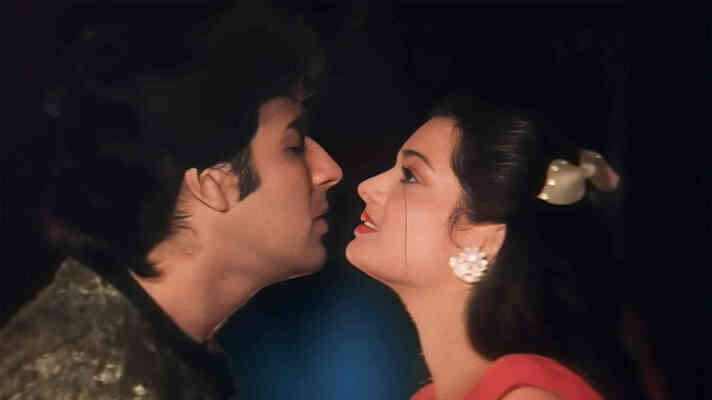 Baharon Mein Dhumtara Nazaron Mein Dhumtara