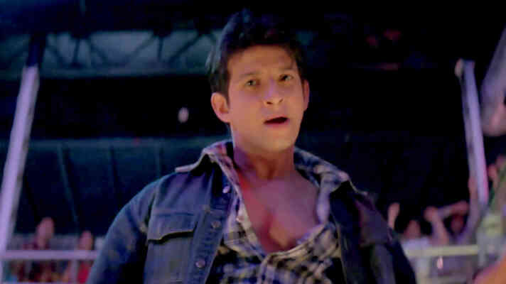 Boom Boom Kadmon Mein Apne