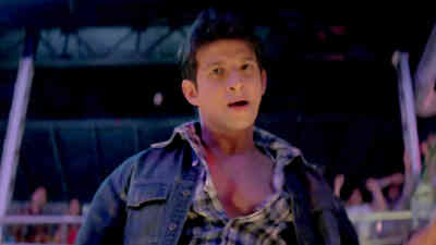 Boom Boom Kadmon Mein Apne