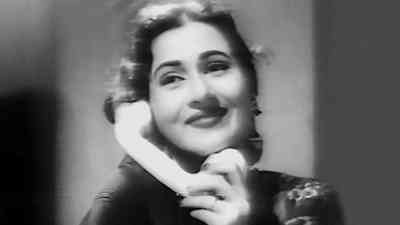 Chaand Zard Zard Hai