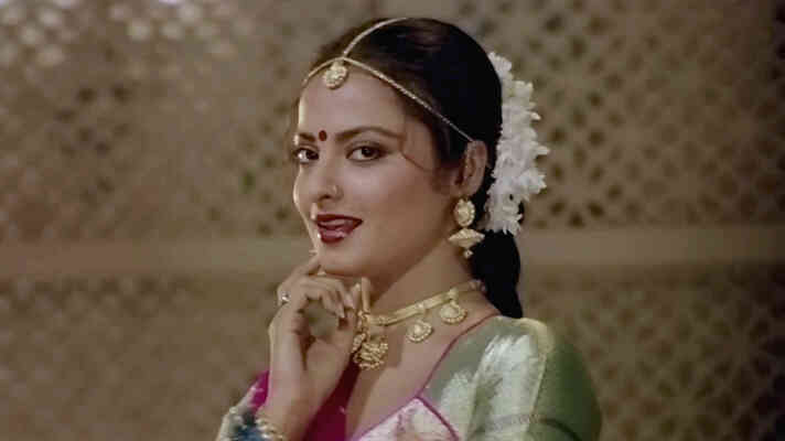 Chhup Jaa Chand Sitaron Ki Niyat Thik Nahin