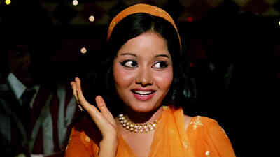 Daulat Ke Rang Hazaar Hain