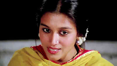 Dikhayii Diye Yun Ke Bekhud Kii Yaad Hamein