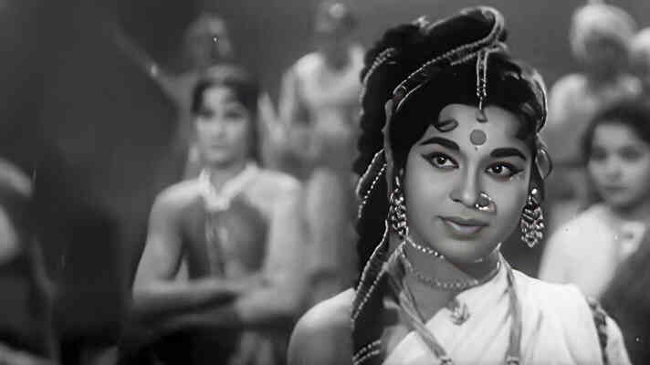 Ek Sapera Ek Luteraâ€¦ Aate Jaate Chhede Mujhe