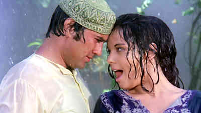 Gore Rang Pe Na Itna