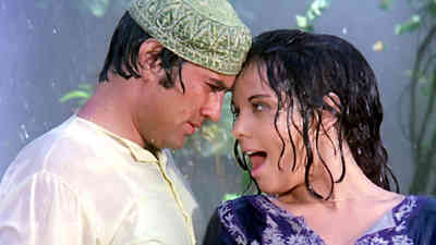 Gore Rang Pe Na Itna