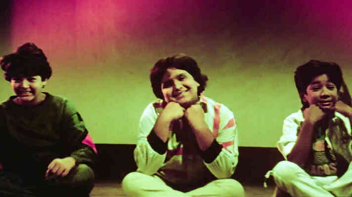 Hum Bachche Hanste Hansate Hain Hum Sabka With Titles