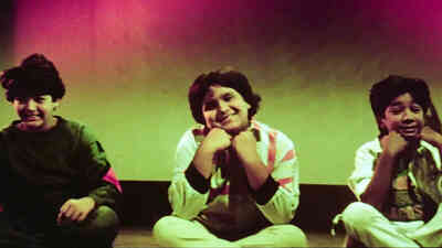 Hum Bachche Hanste Hansate Hain Hum Sabka With Titles