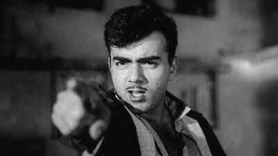 Jaago Sonewalon Suno Meri Kahani