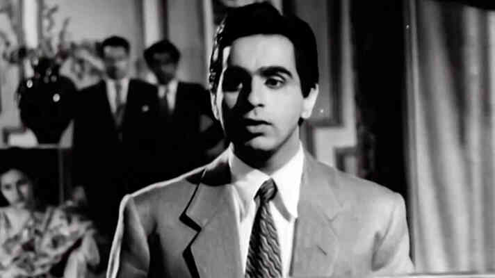 Jhoom Jhoom Ke Naacho Aaj