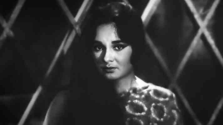 Jis Dil Mein Basaa Tha Pyar Tera [FEMALE]