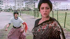 Khaatoon Ki Khidmat Mein