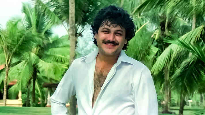 Koi Nahin Yeh Dil Tere Liye Hai