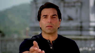Maa Tu Mujhse Pyar Na Kar Maa Tu Mujhse Pyar Na Kar