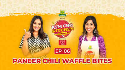 Paneer Chilli Waffle Bites