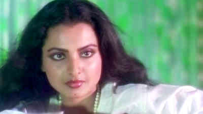 Piya Bin Jiya Naahi Laage