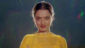 Samay Ke Darpan Mein