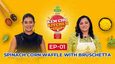 Spinach Corn Waffle With Bruschetta