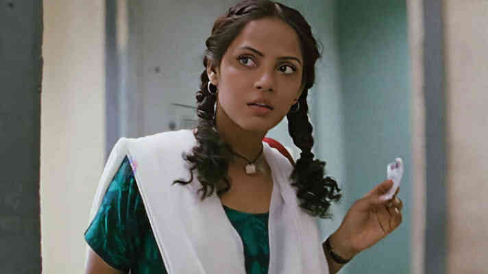 Yeh Hai Mumbai Meri Jaanâ€¦Kahin Auto Kahin Taxi With Titles